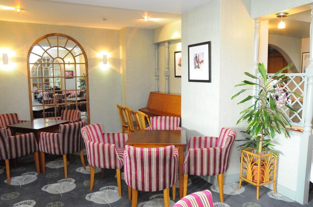 Dolphin Hotel Gorey 외부 사진